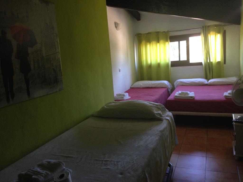 Albergue Juvenil New Age Hostelパルマ・デ・マリョルカ 部屋 写真