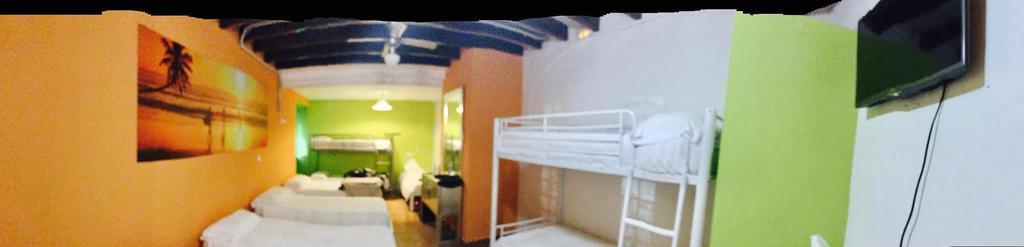 Albergue Juvenil New Age Hostelパルマ・デ・マリョルカ エクステリア 写真
